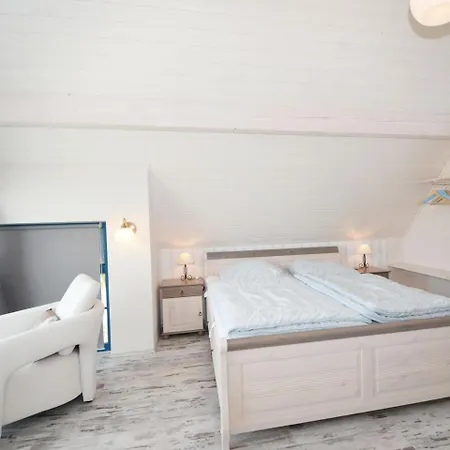 Ferienhaus Seerauber * Lancken